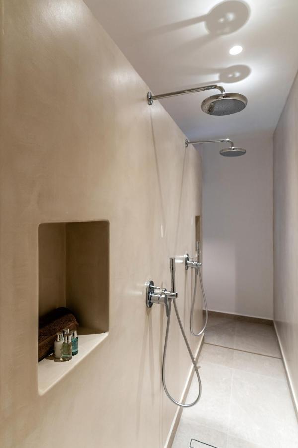 Arotron Santorini Bed & Breakfast Pyrgos Kallistis Bagian luar foto
