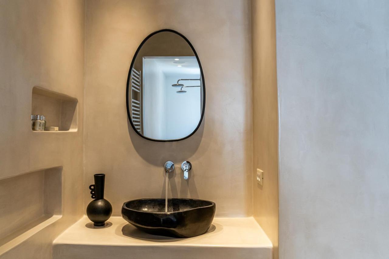 Arotron Santorini Bed & Breakfast Pyrgos Kallistis Bagian luar foto