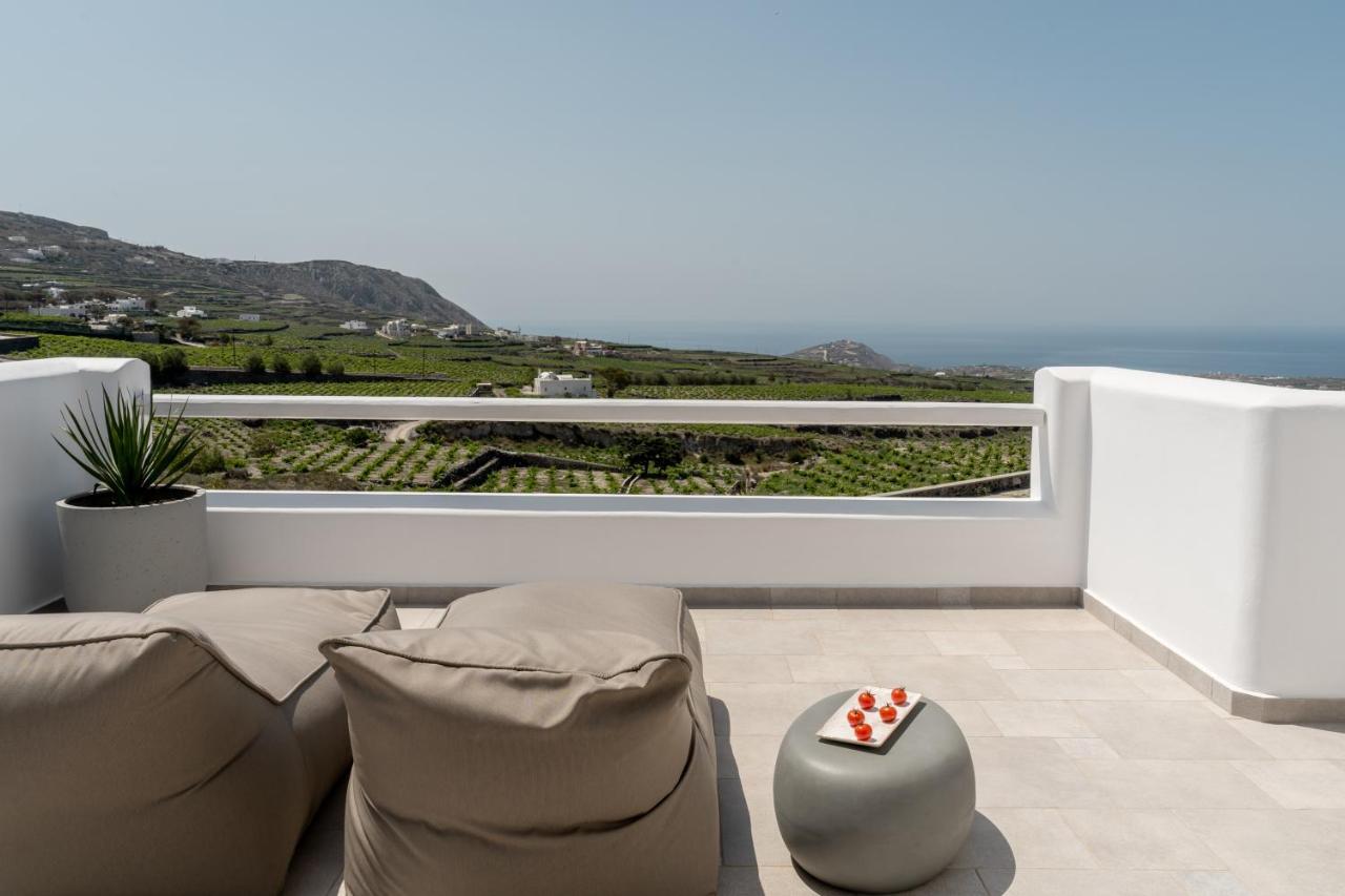 Arotron Santorini Bed & Breakfast Pyrgos Kallistis Bagian luar foto