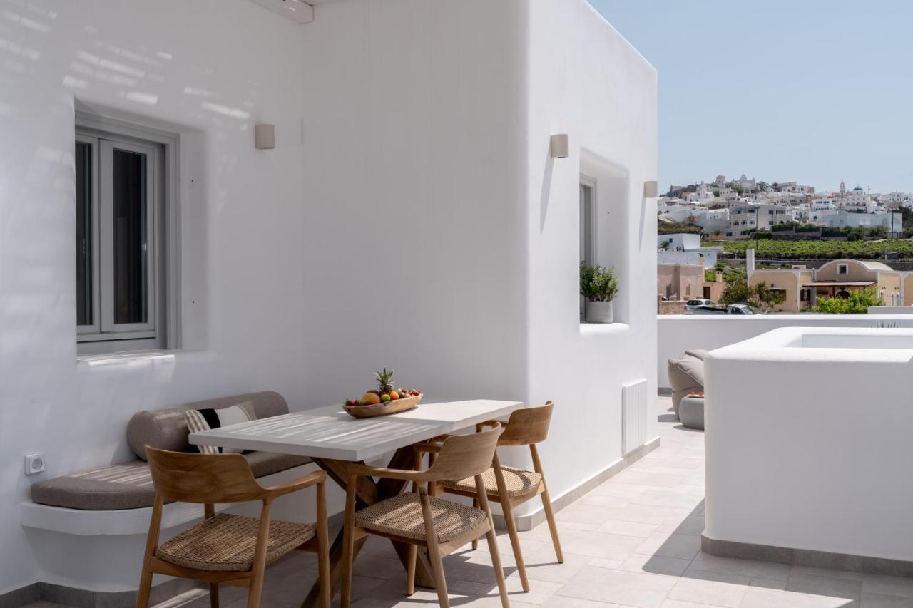 Arotron Santorini Bed & Breakfast Pyrgos Kallistis Bagian luar foto